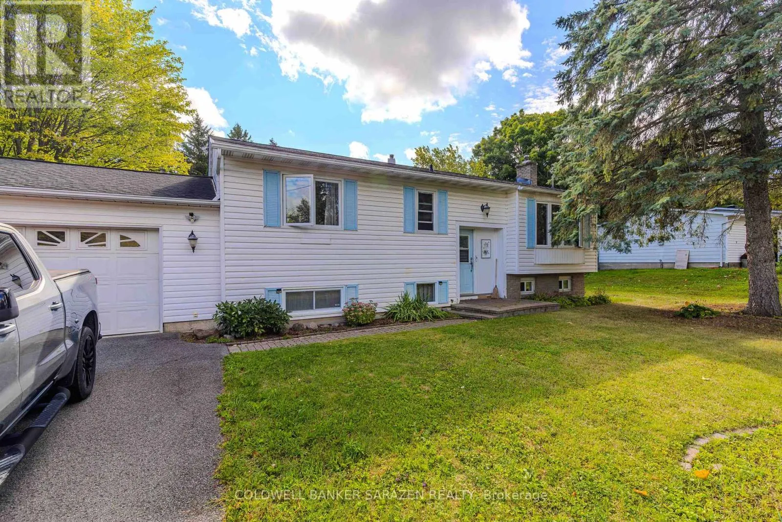 6535 RIDEAU VALLEY DRIVE N