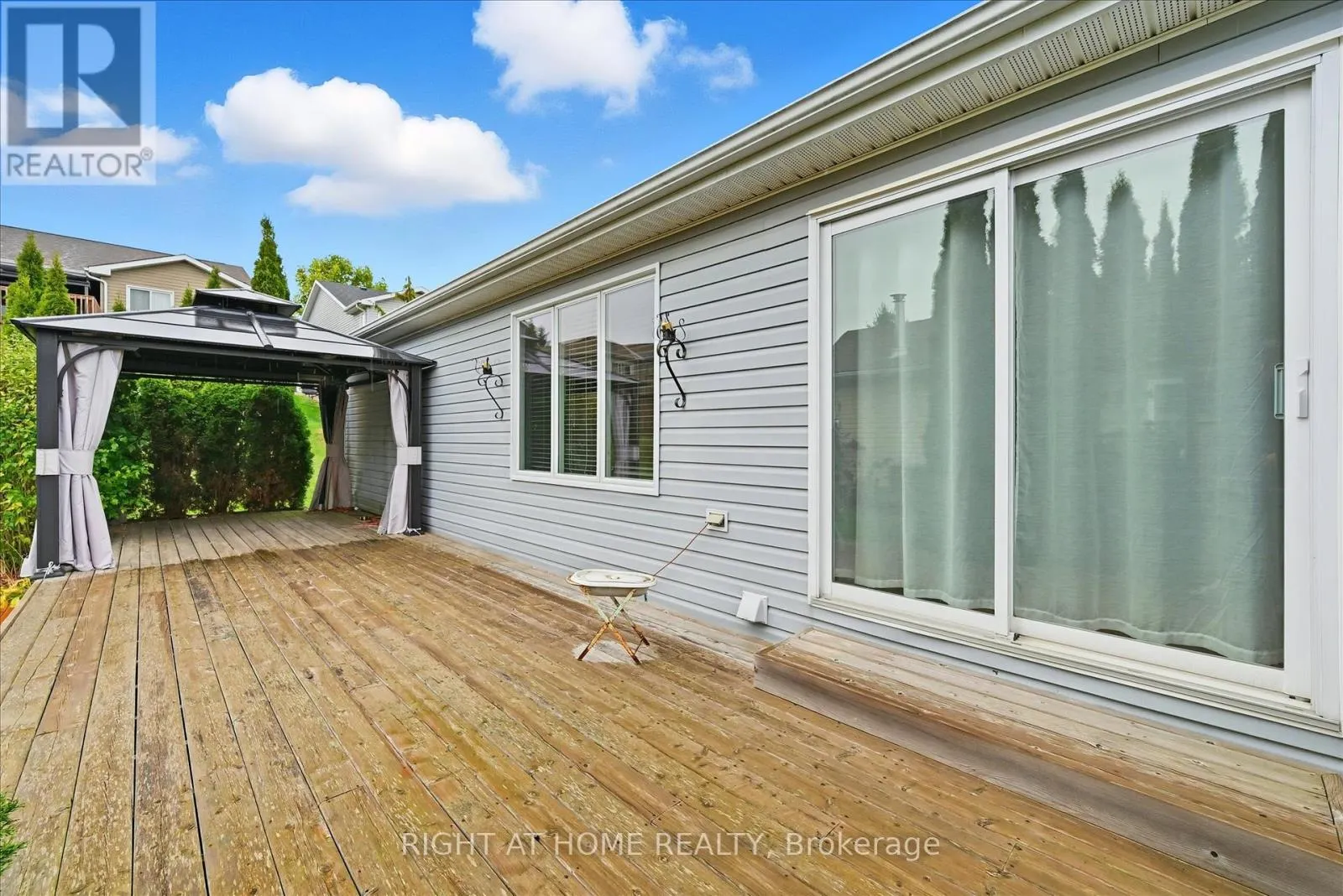 111 GRACEHILL CRESCENT