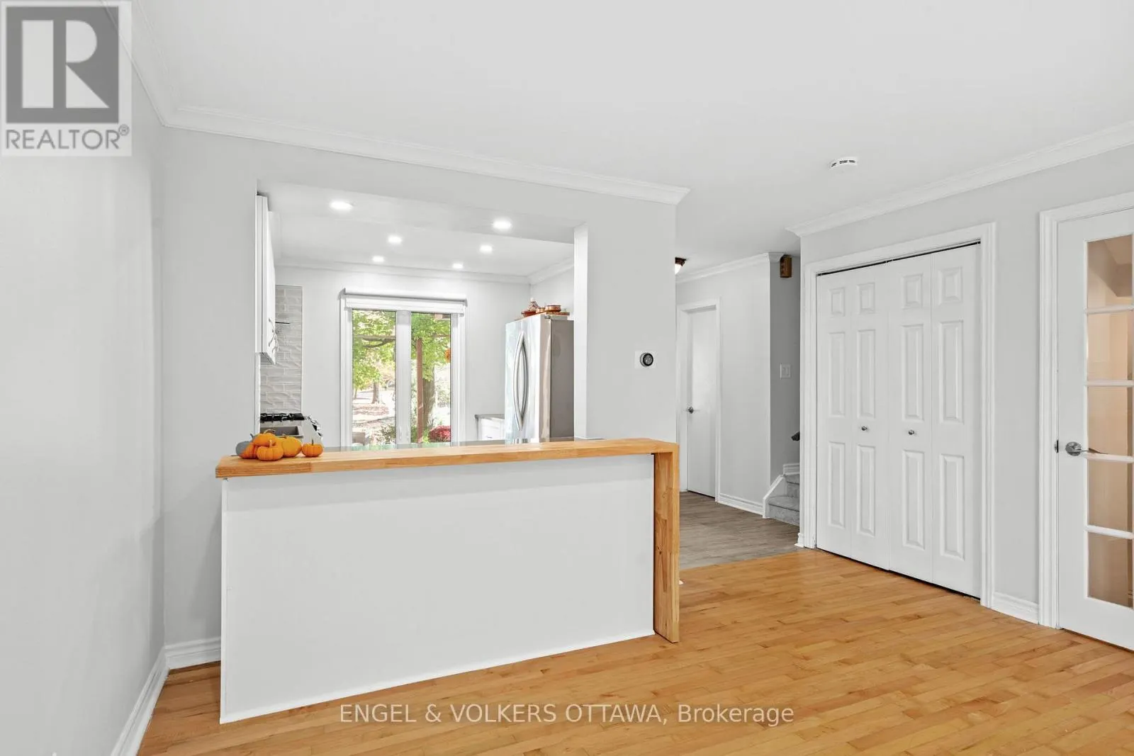 1540 MIMOSA AVENUE