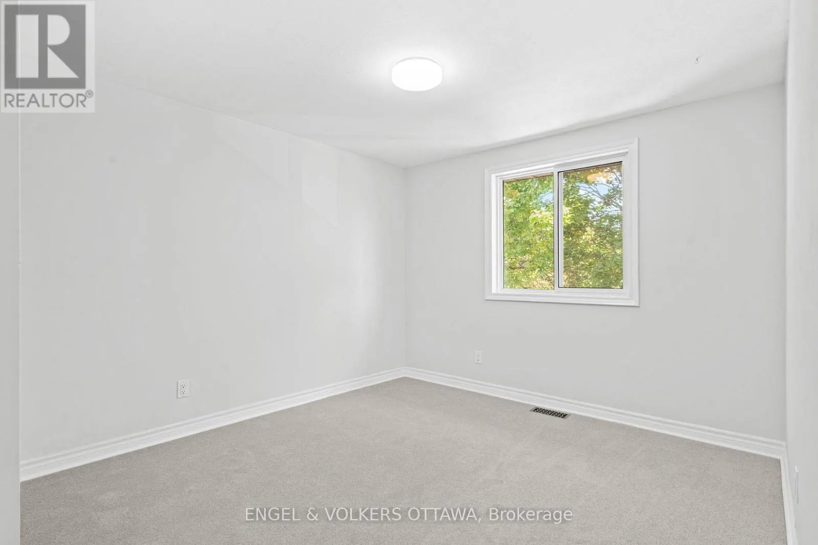 1540 MIMOSA AVENUE