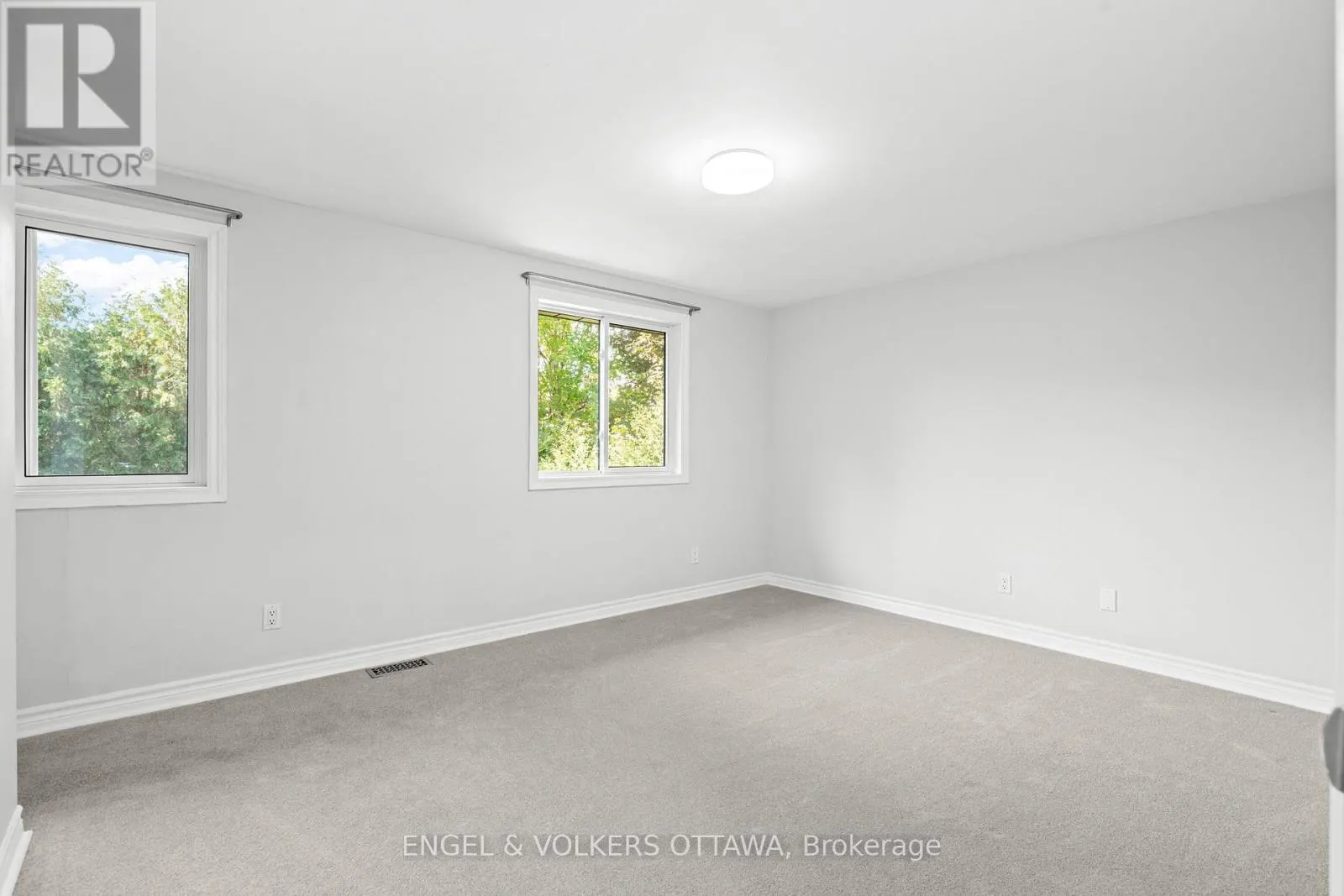 1540 MIMOSA AVENUE