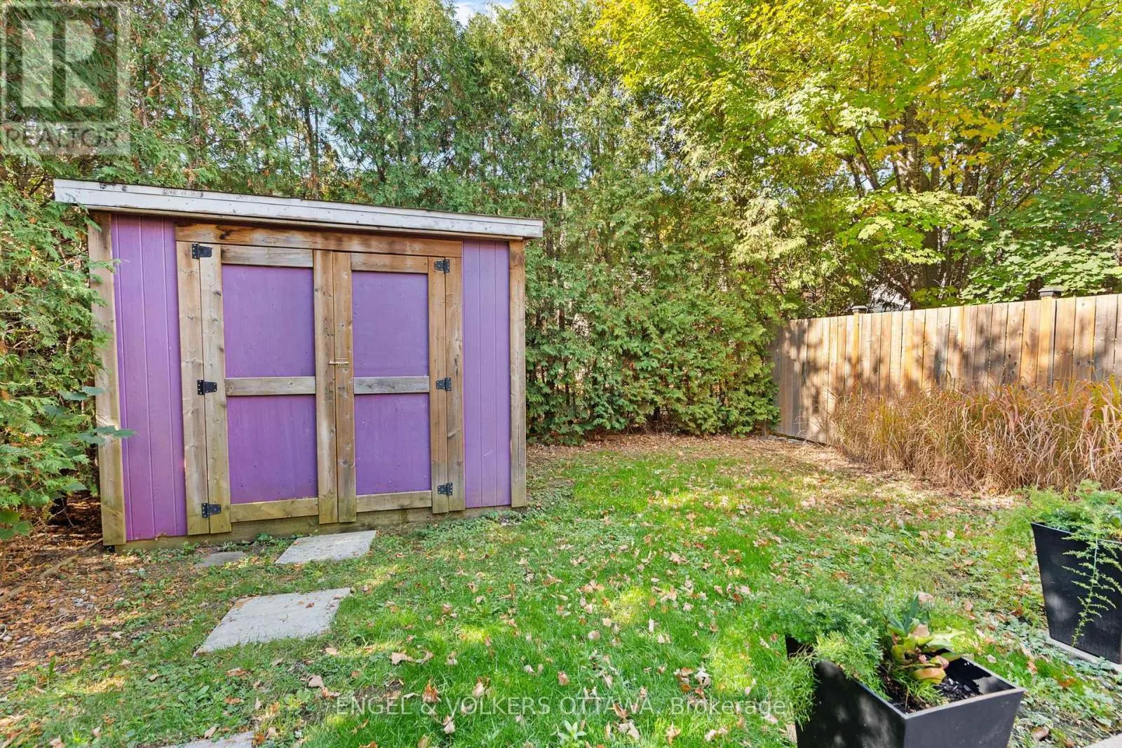 1540 MIMOSA AVENUE