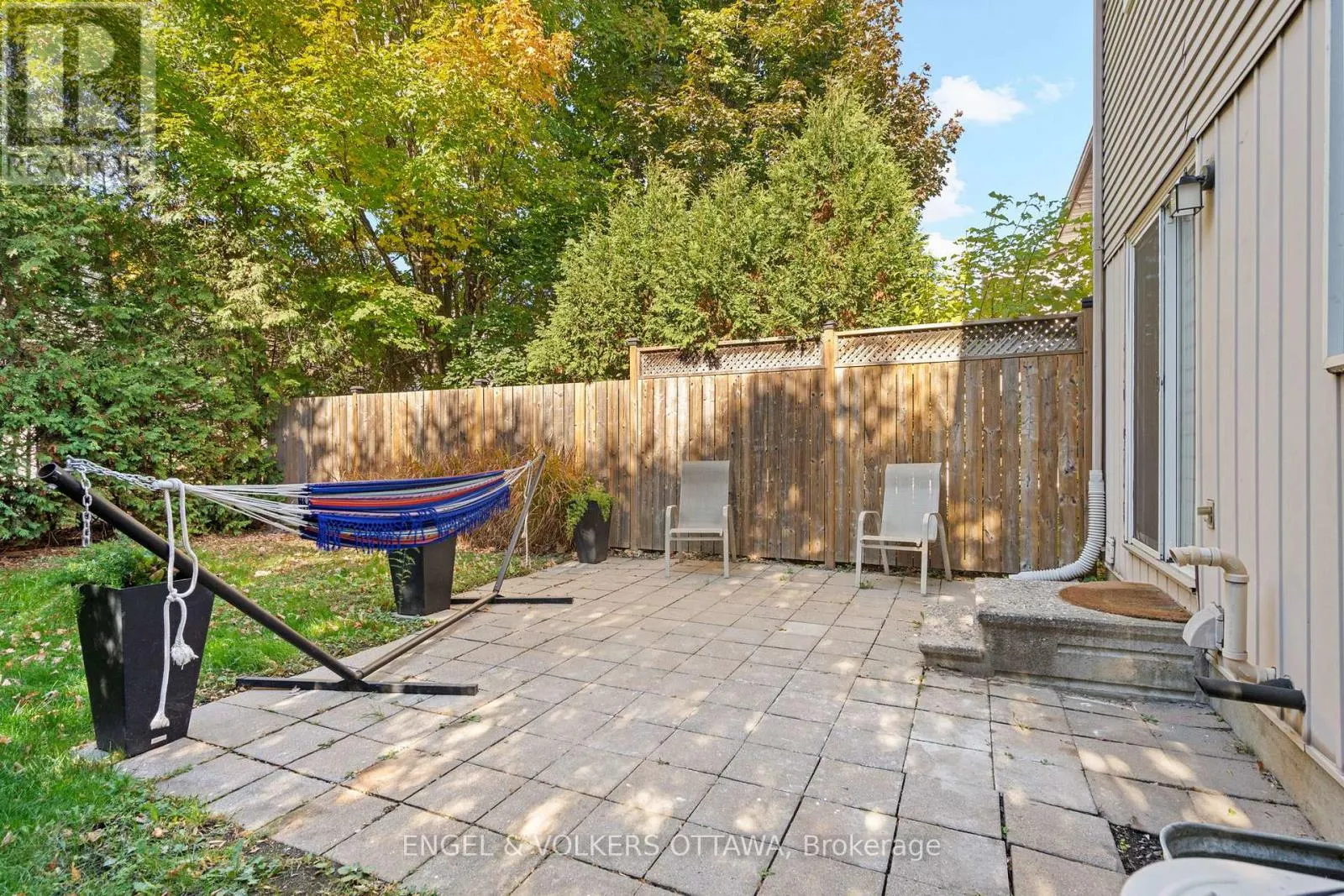 1540 MIMOSA AVENUE