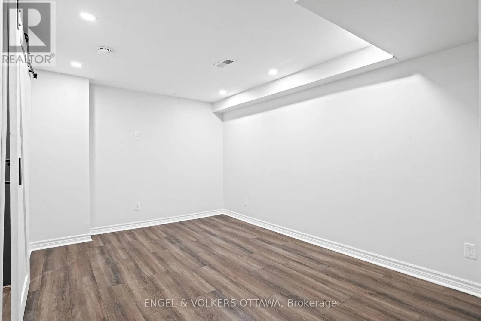 1540 MIMOSA AVENUE