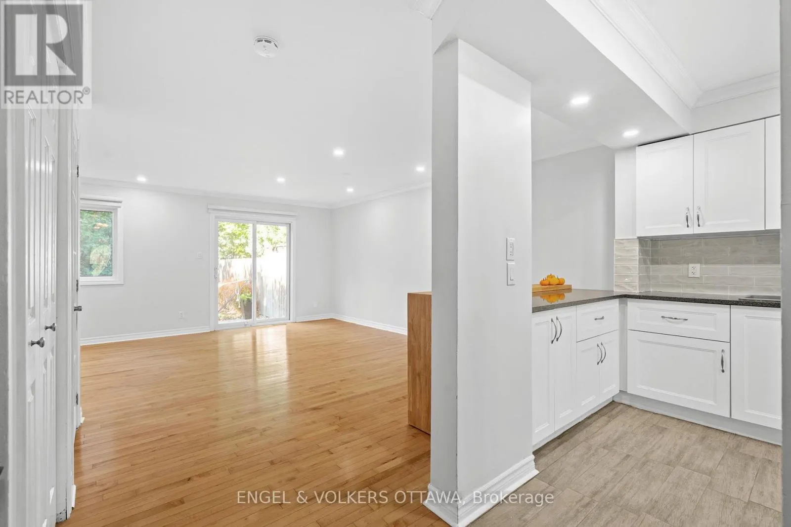 1540 MIMOSA AVENUE