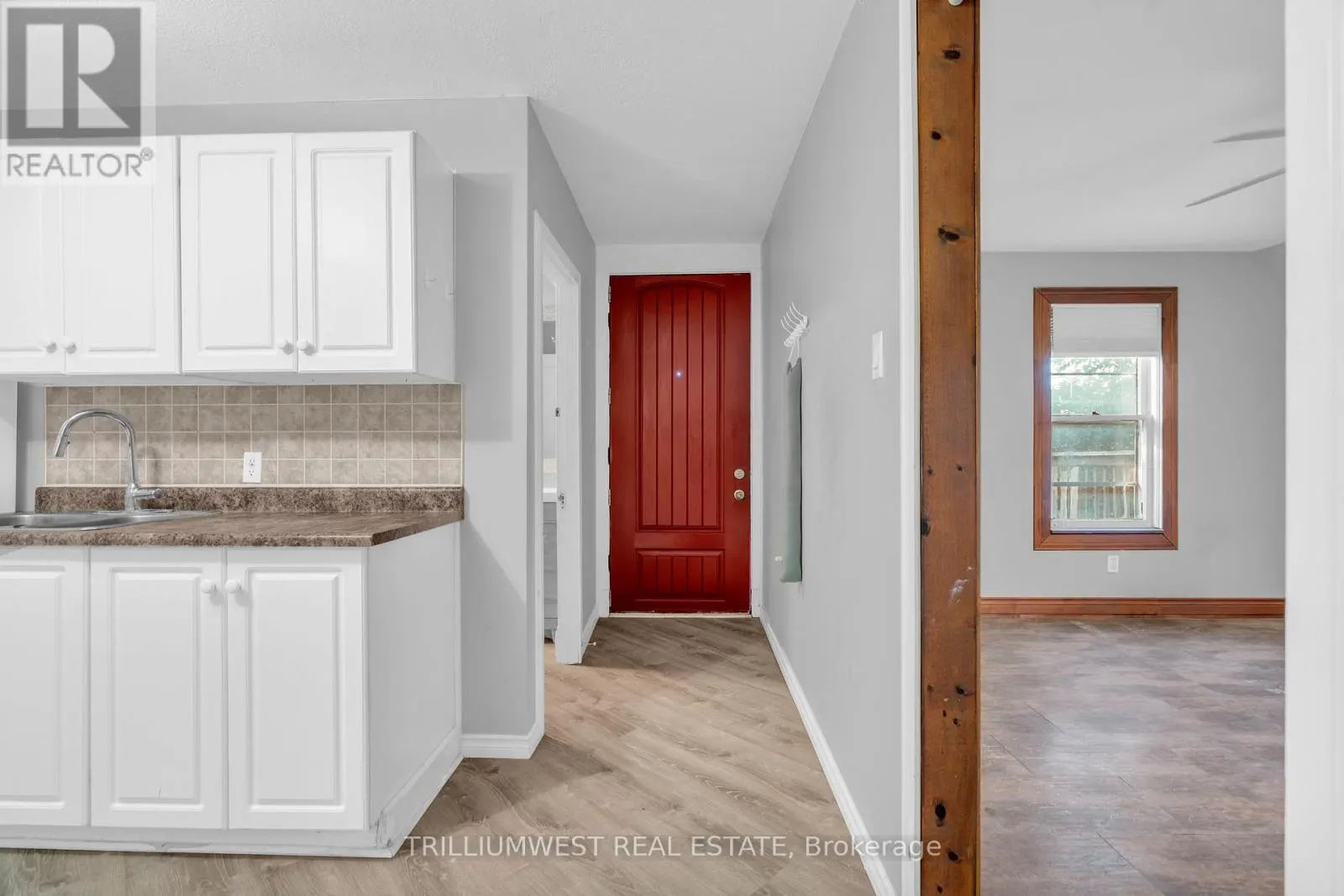 UPPER - 63 HIGHLAND ROAD