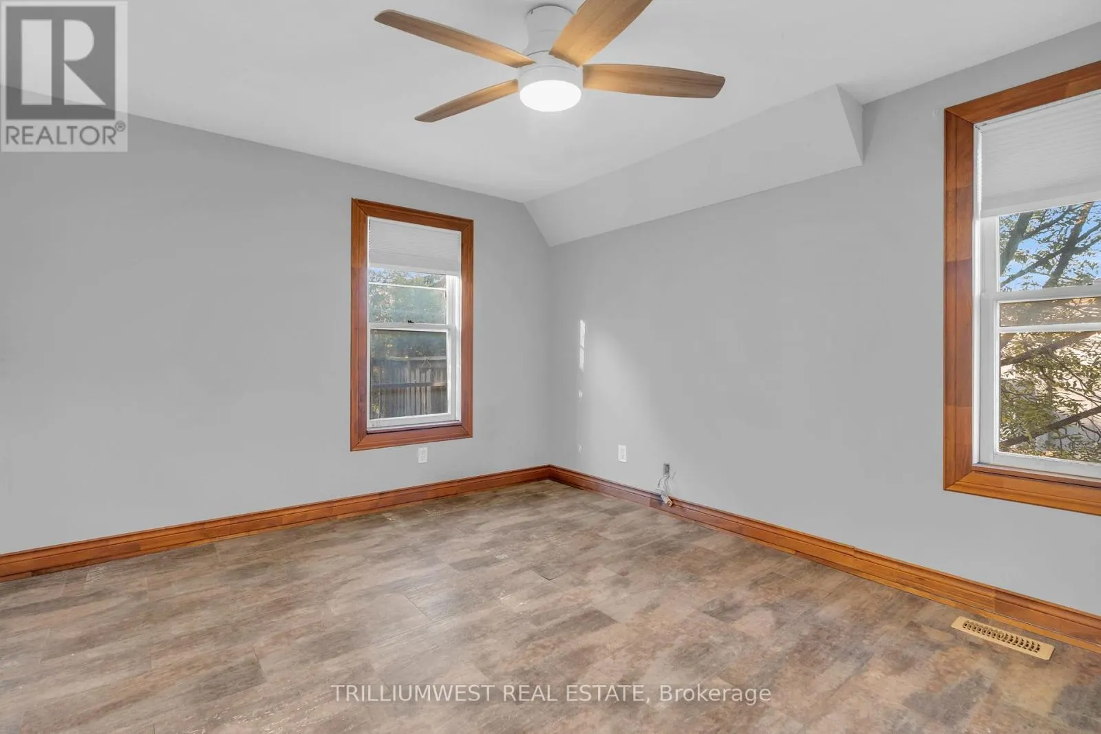 UPPER - 63 HIGHLAND ROAD