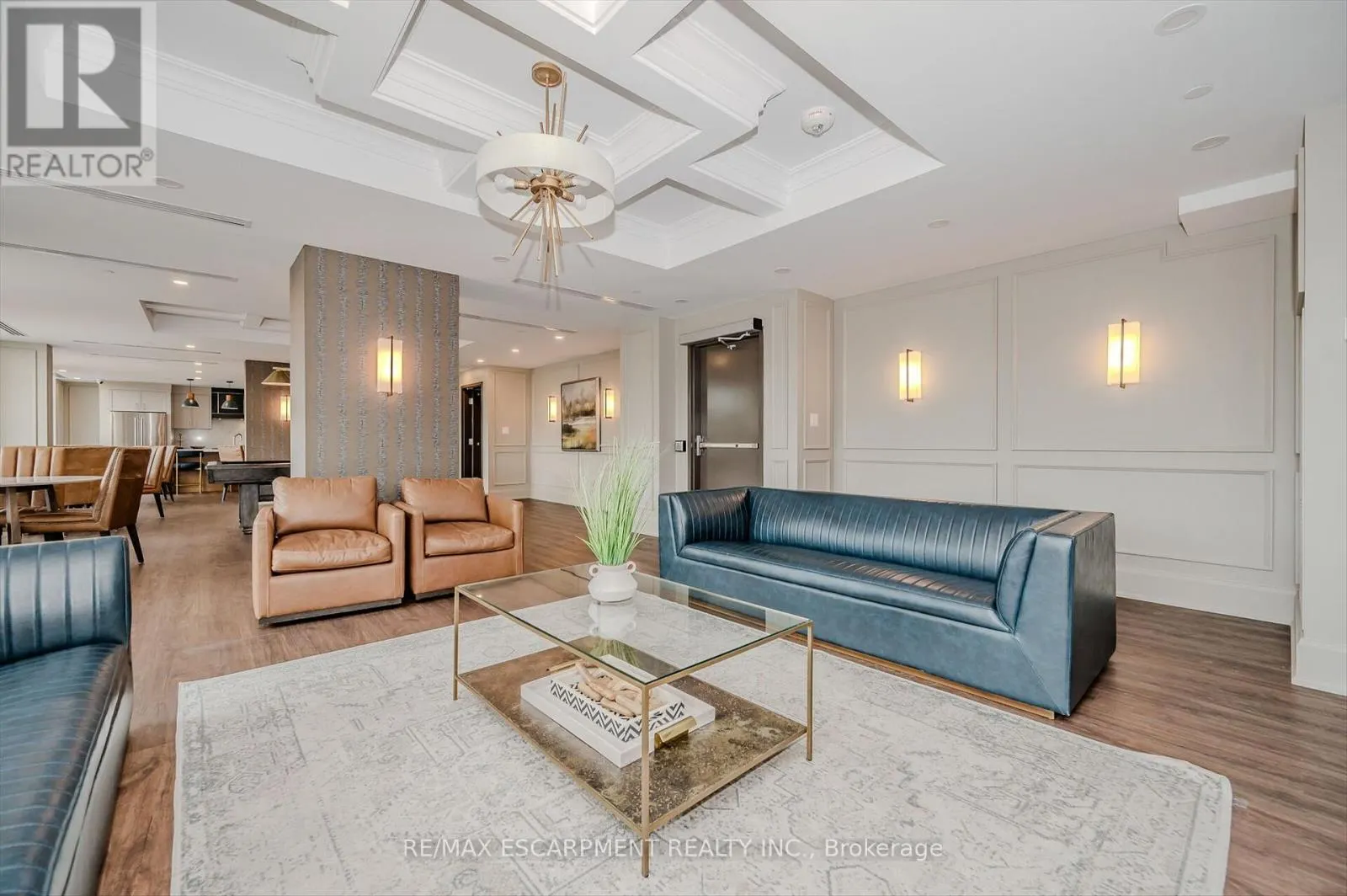 613 - 470 DUNDAS STREET E