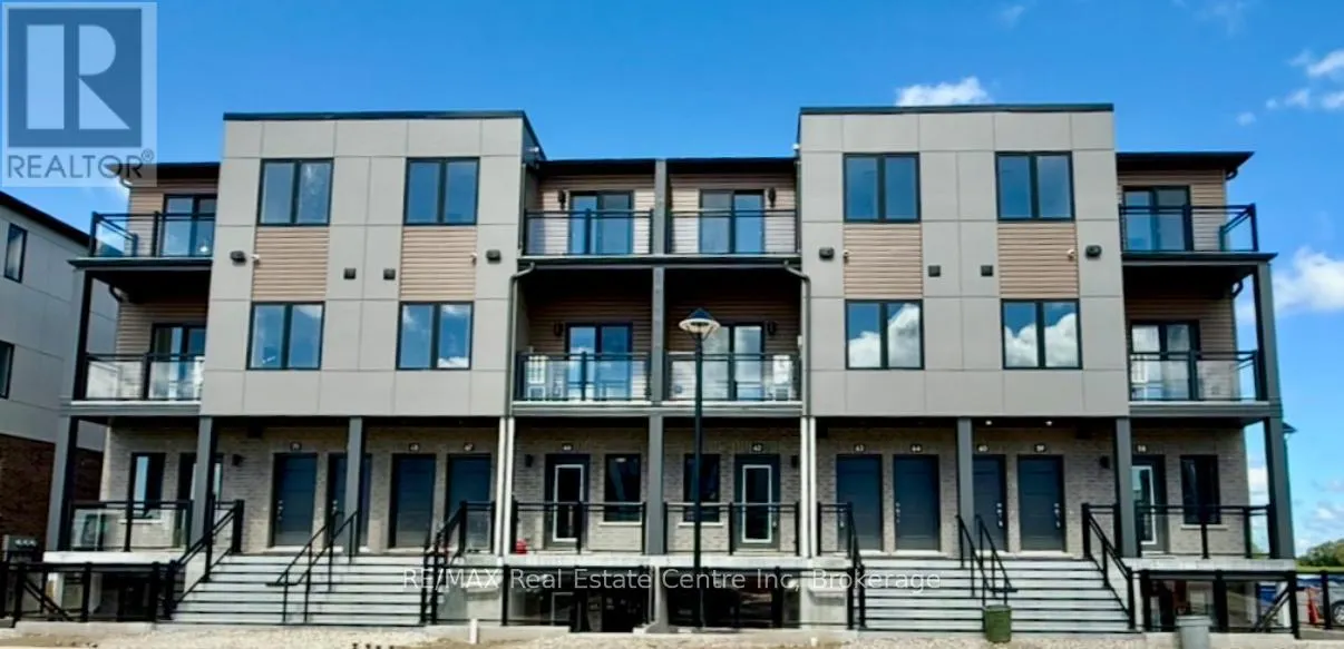 93 - 940 ST DAVID STREET N, #93