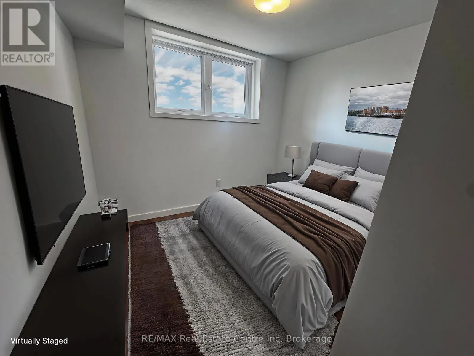 93 - 940 ST DAVID STREET N, #93