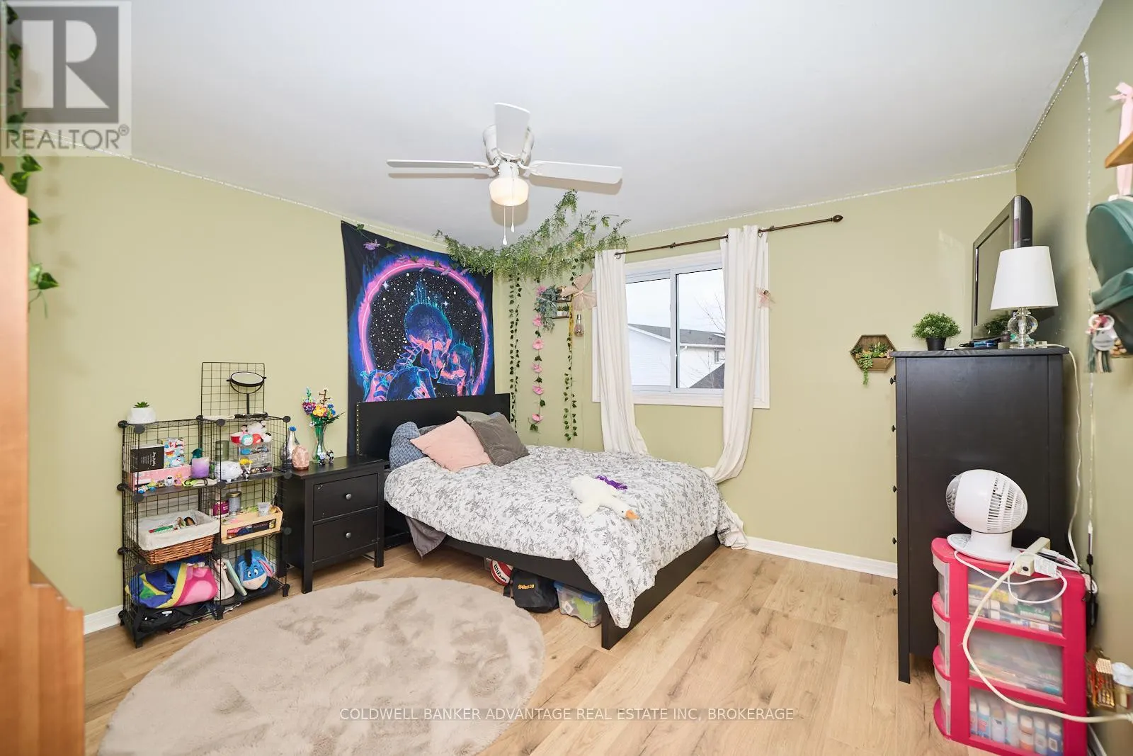 33 NAPLES COURT
