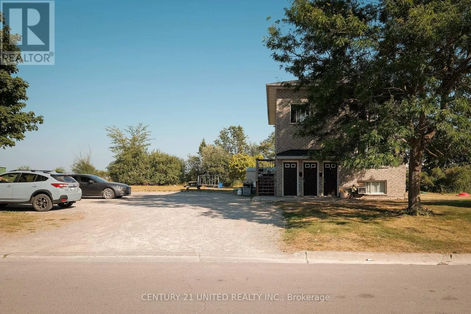 538 CRYSTAL DRIVE