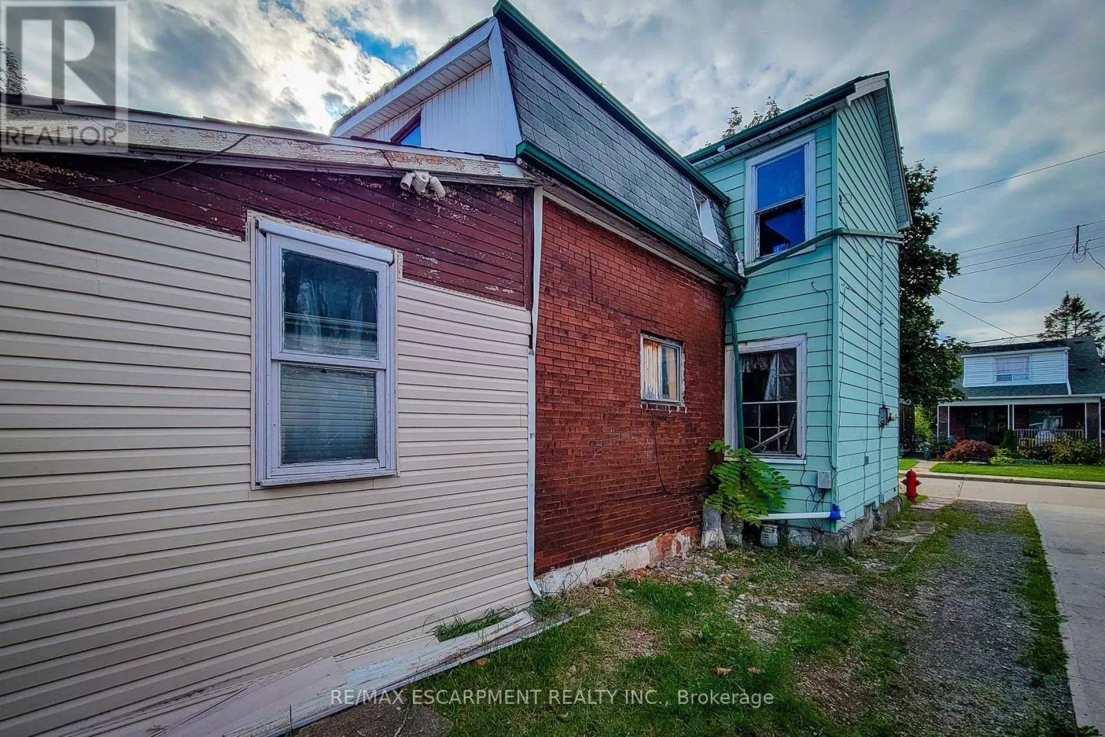38 ELLIS AVENUE