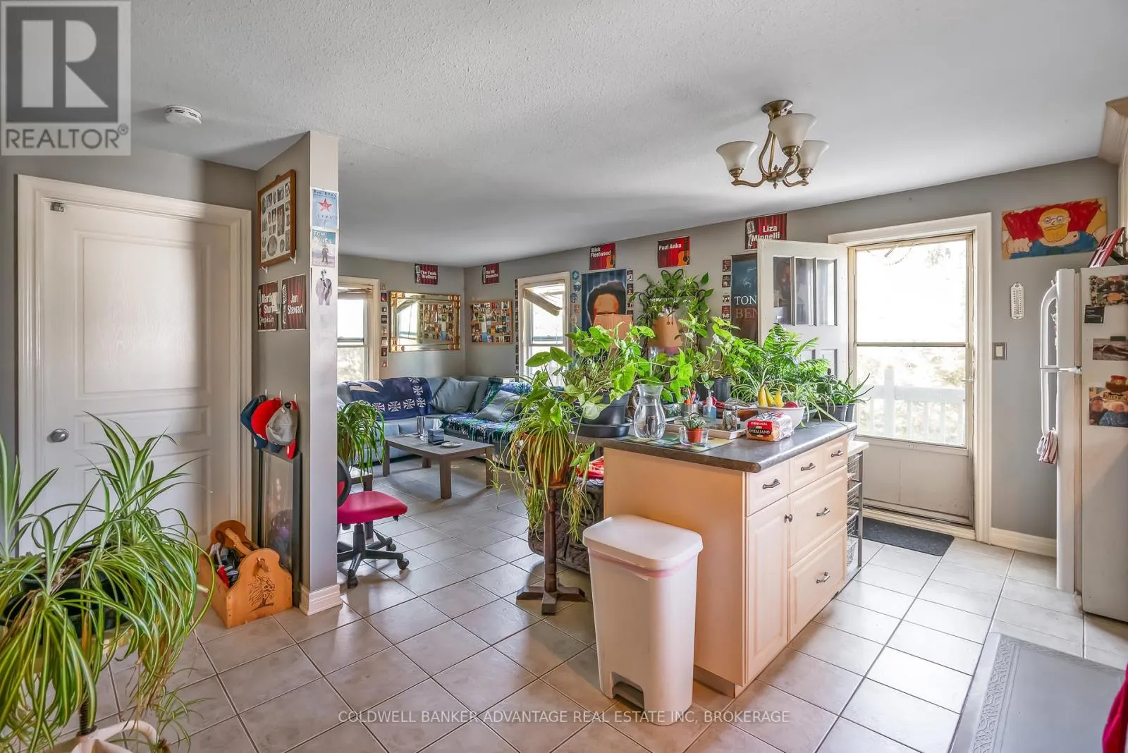 218 CANBORO ROAD
