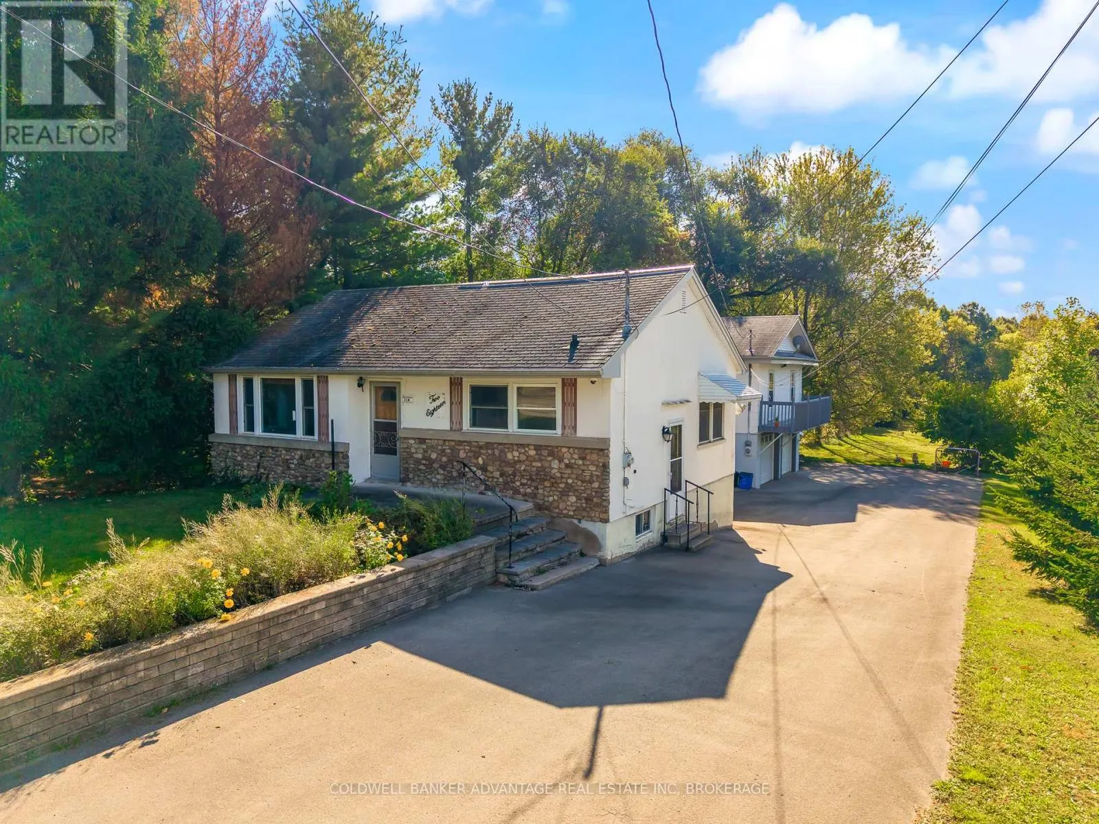 218 CANBORO ROAD