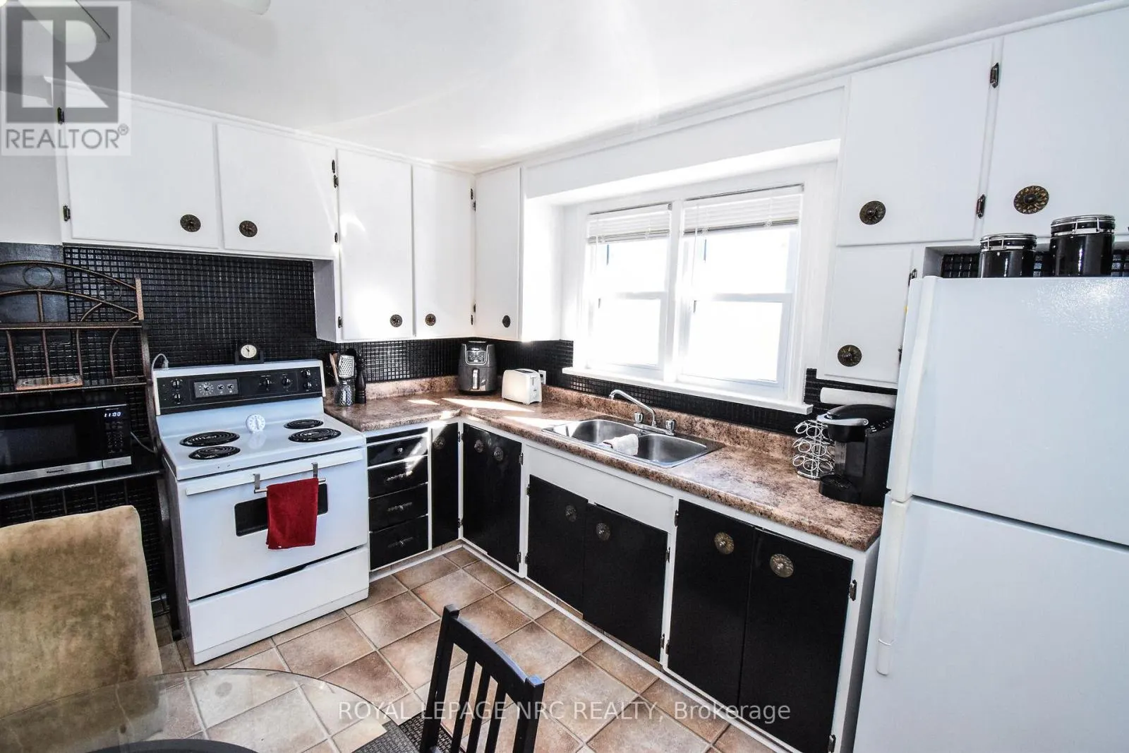 5367 KITCHENER STREET