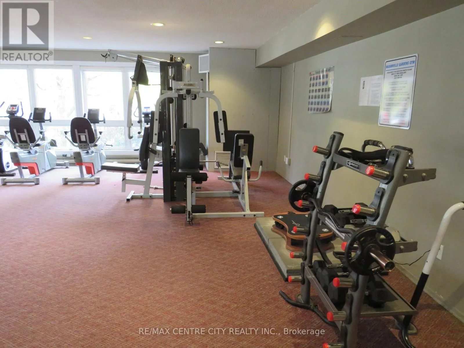 402 - 15 JACKSWAY CRESCENT, #402