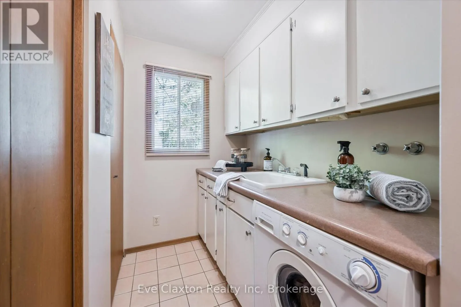 2314 SHANTZ STATION ROAD