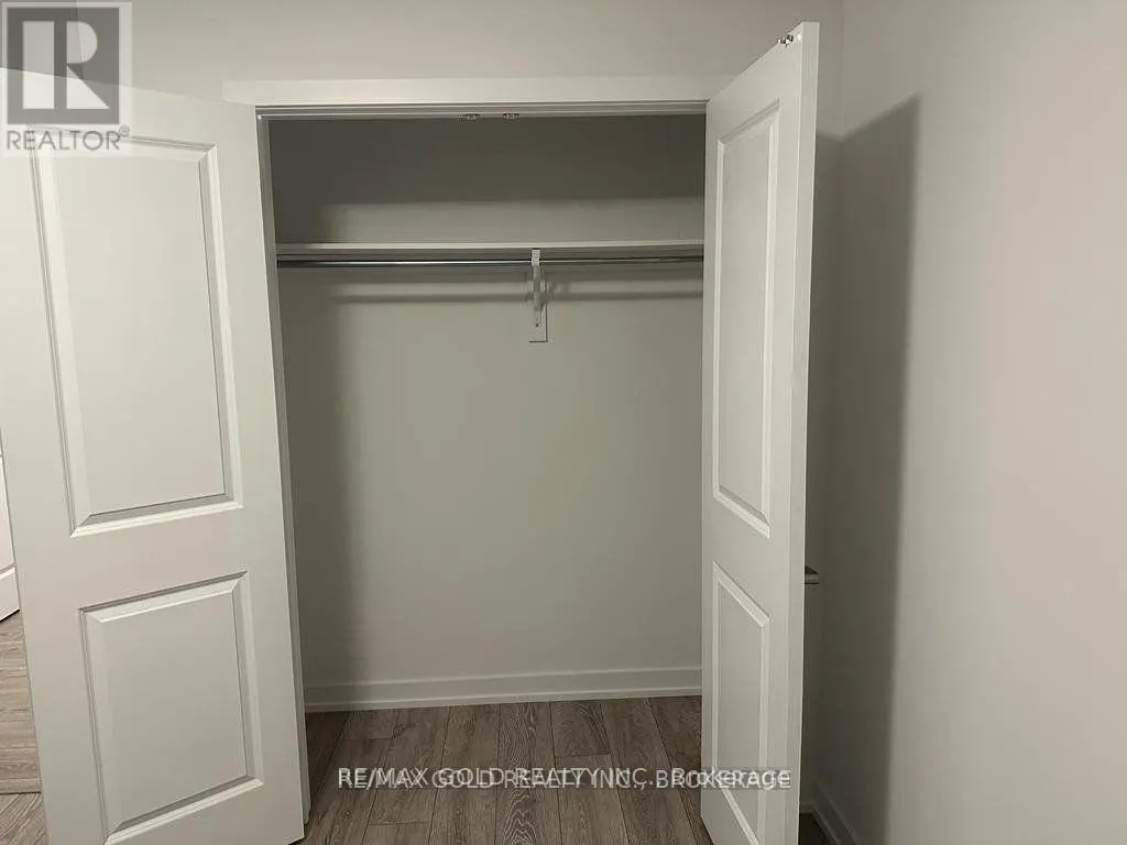 195 WEST OAK TRAIL