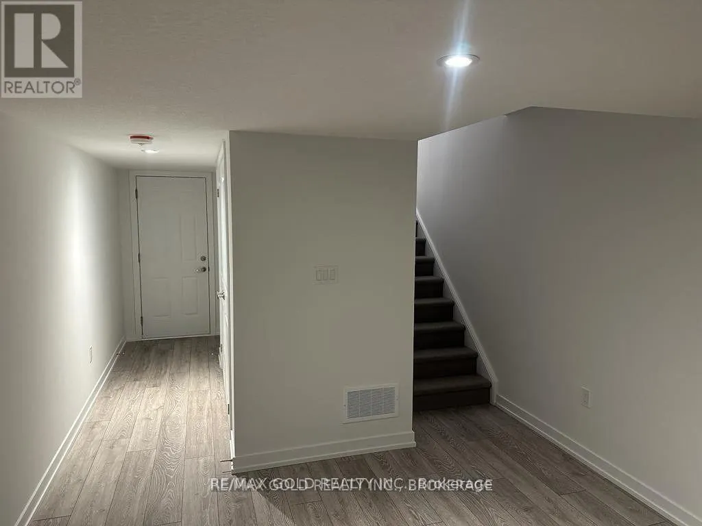 195 WEST OAK TRAIL