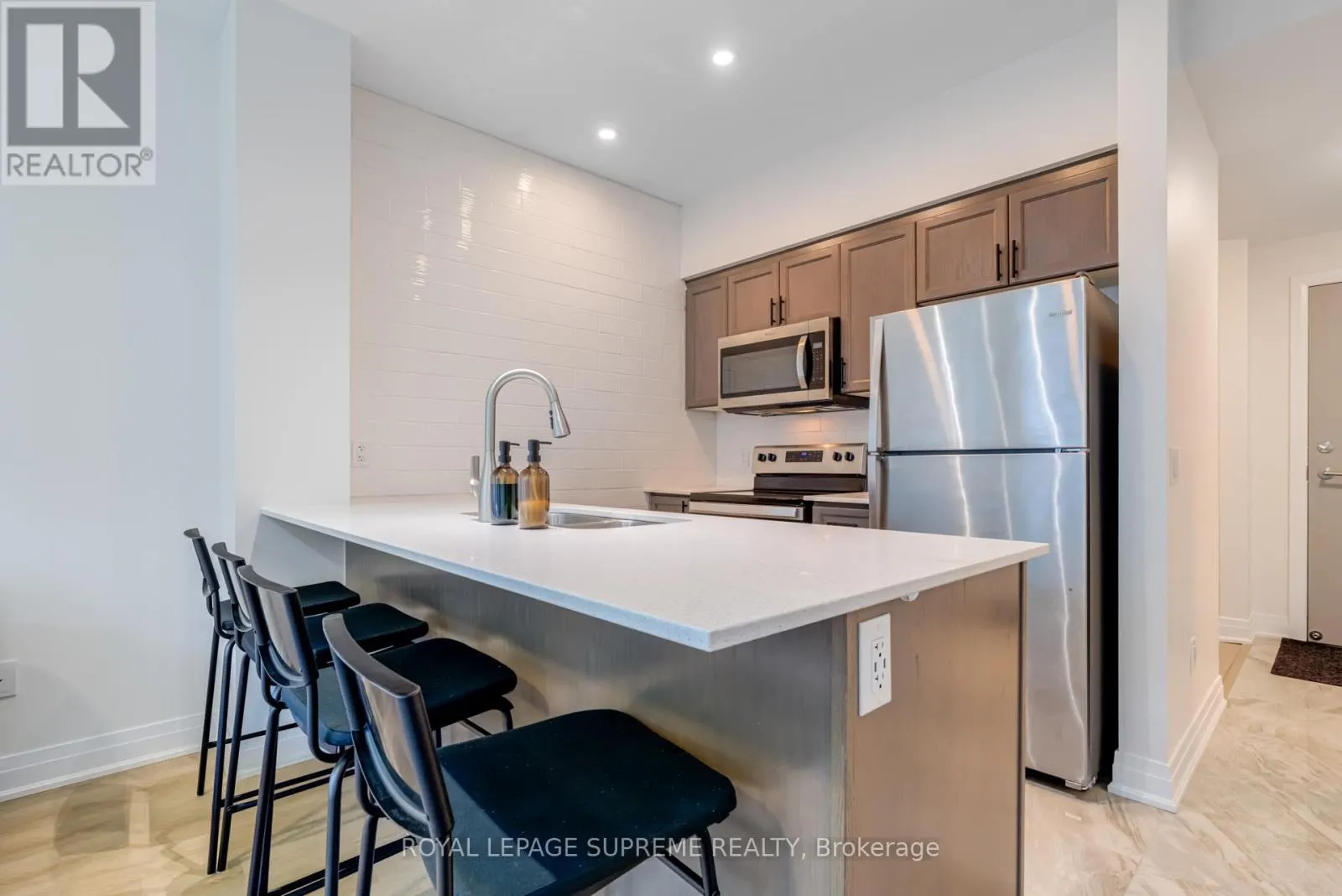 337 - 16 CONCORD PLACE