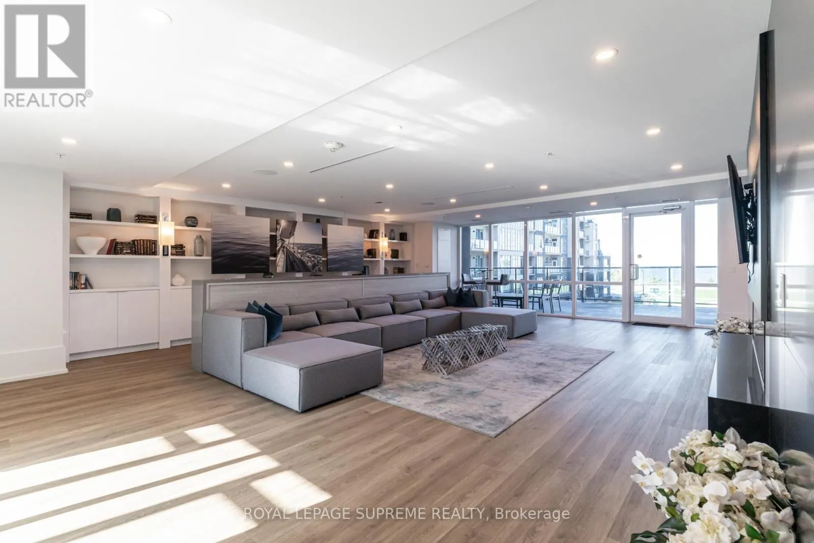 337 - 16 CONCORD PLACE