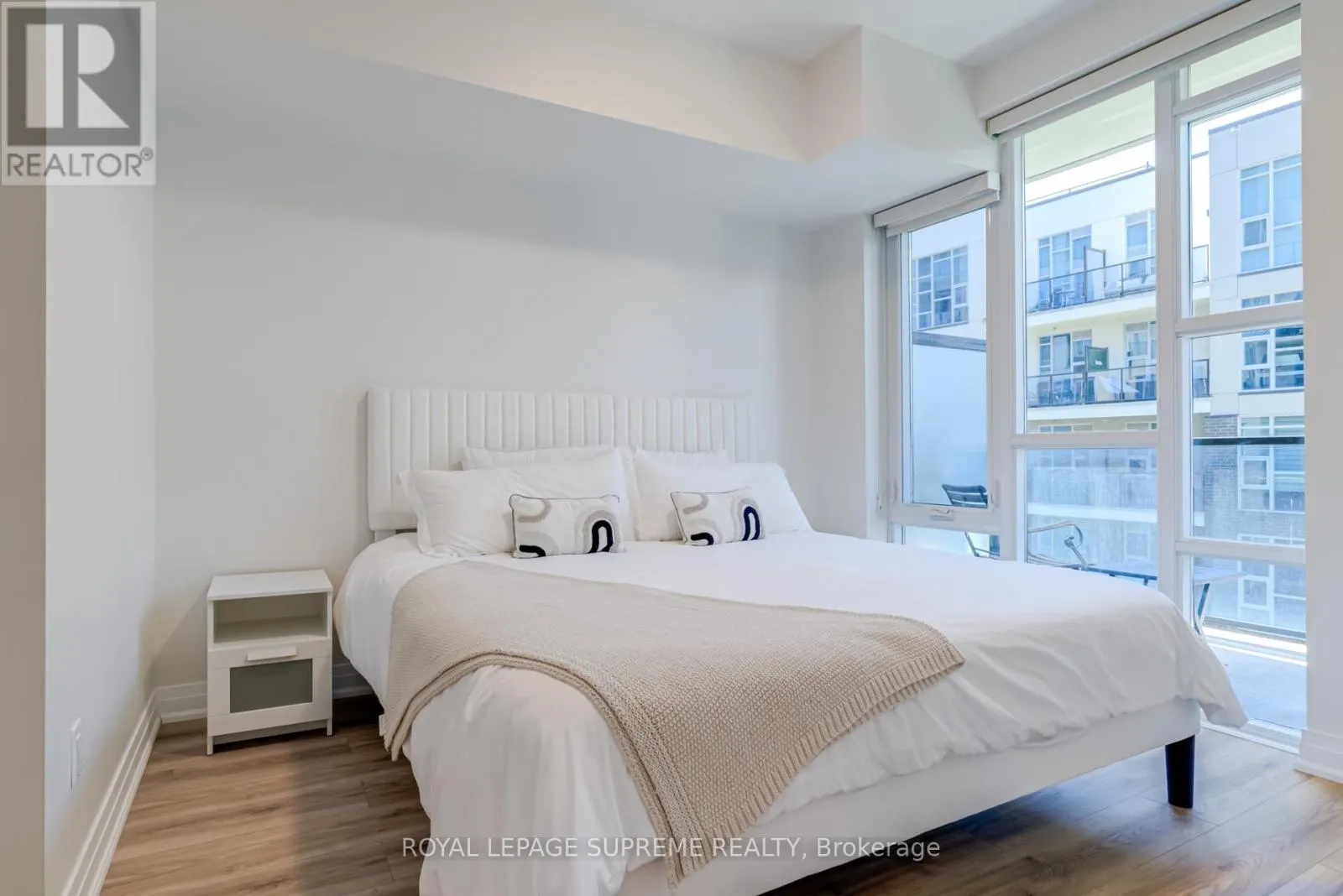 337 - 16 CONCORD PLACE