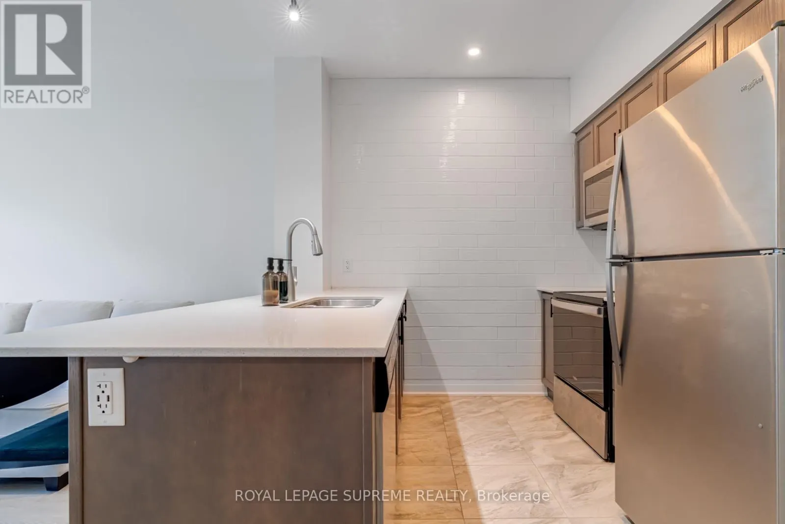 337 - 16 CONCORD PLACE