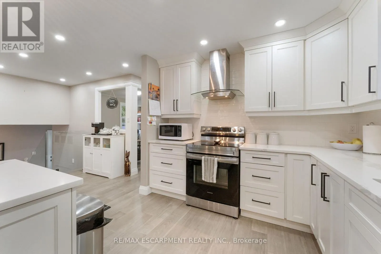 168 HANOVER PLACE