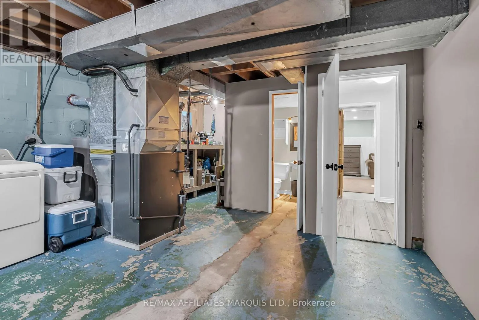 220 15TH STREET W