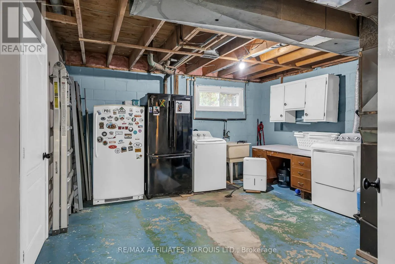 220 15TH STREET W
