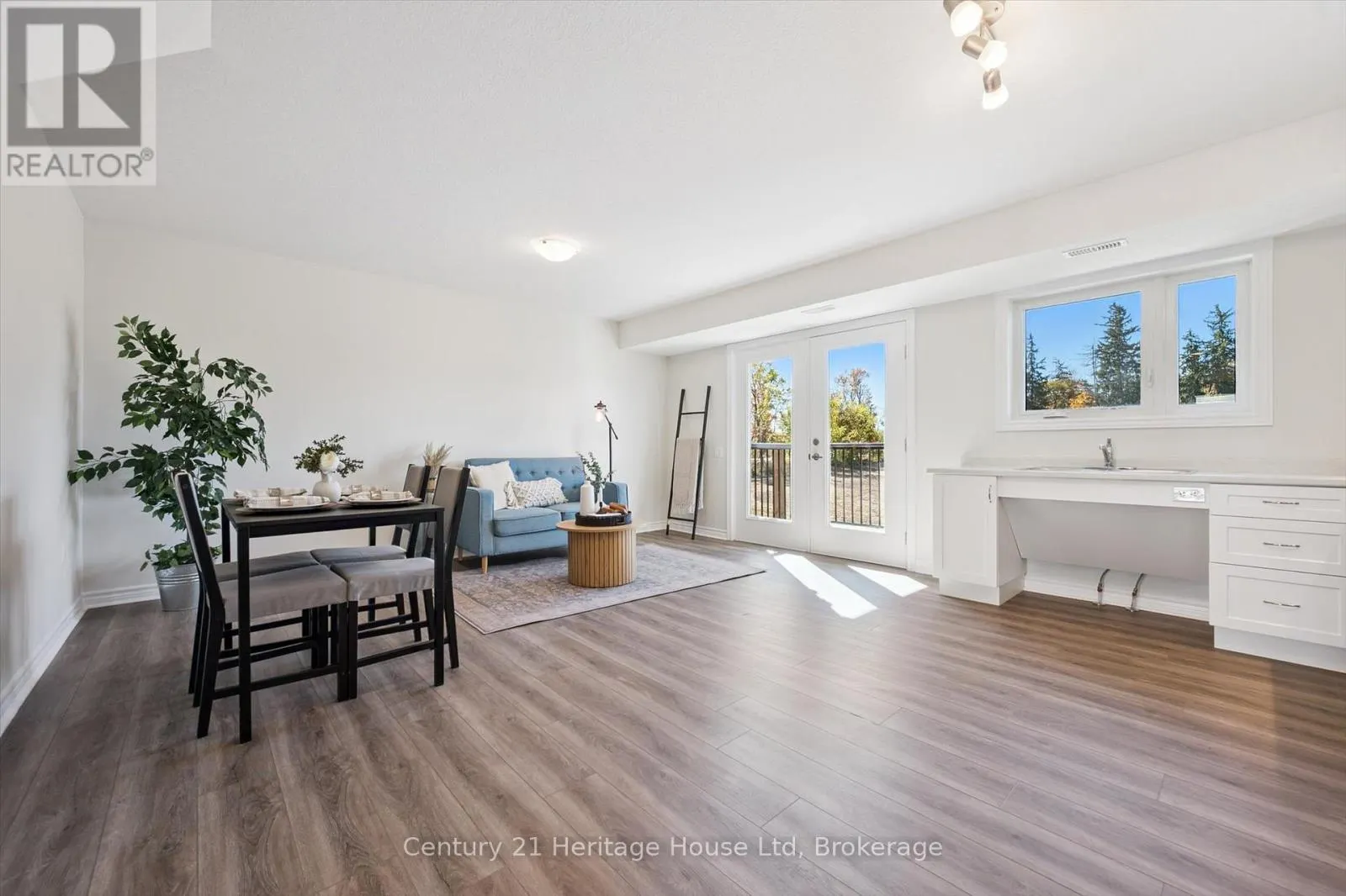 3 - 465 GARAFRAXA STREET W, #3
