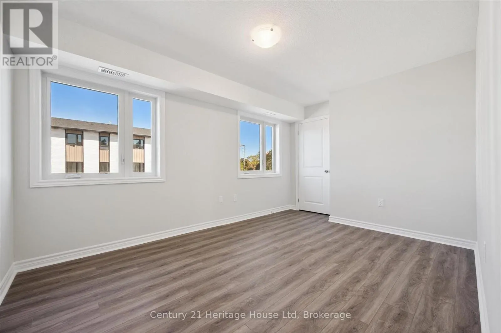 3 - 465 GARAFRAXA STREET W, #3