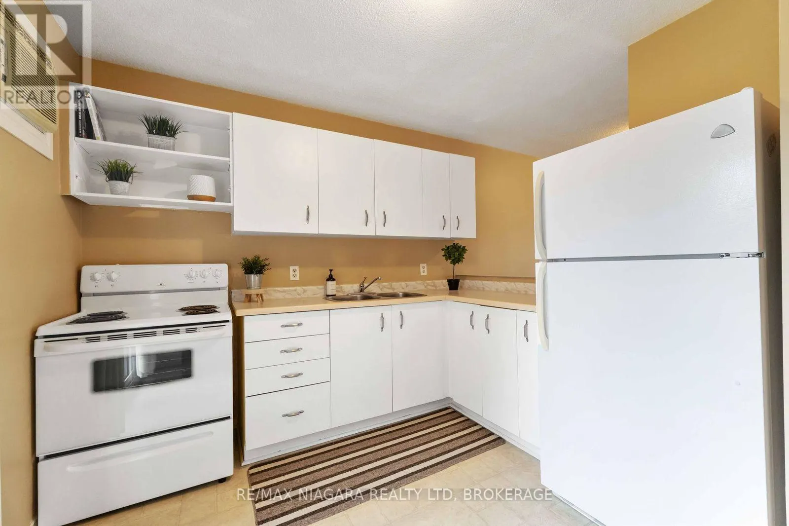 7 - 35 NOVA CRESCENT, #7