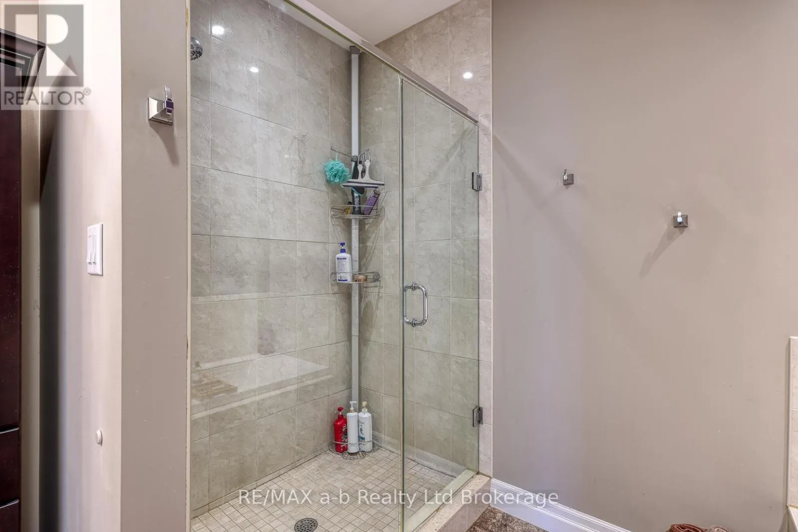 111 KING STREET EAST, UNIT 22 STREET