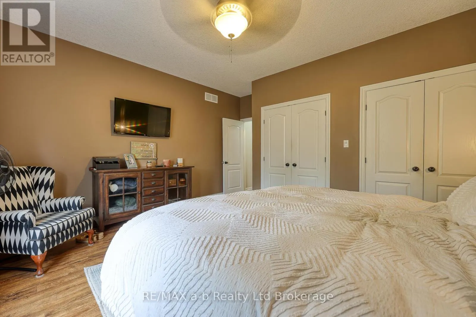 111 KING STREET EAST, UNIT 22 STREET