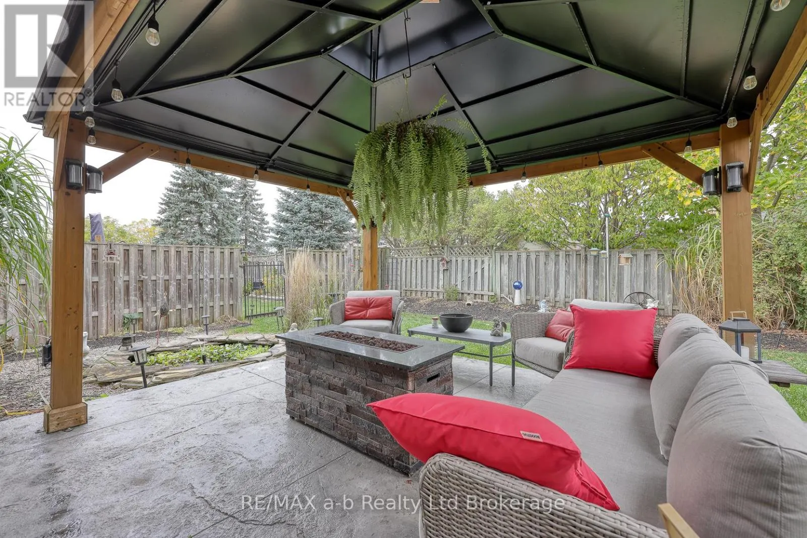 111 KING STREET EAST, UNIT 22 STREET
