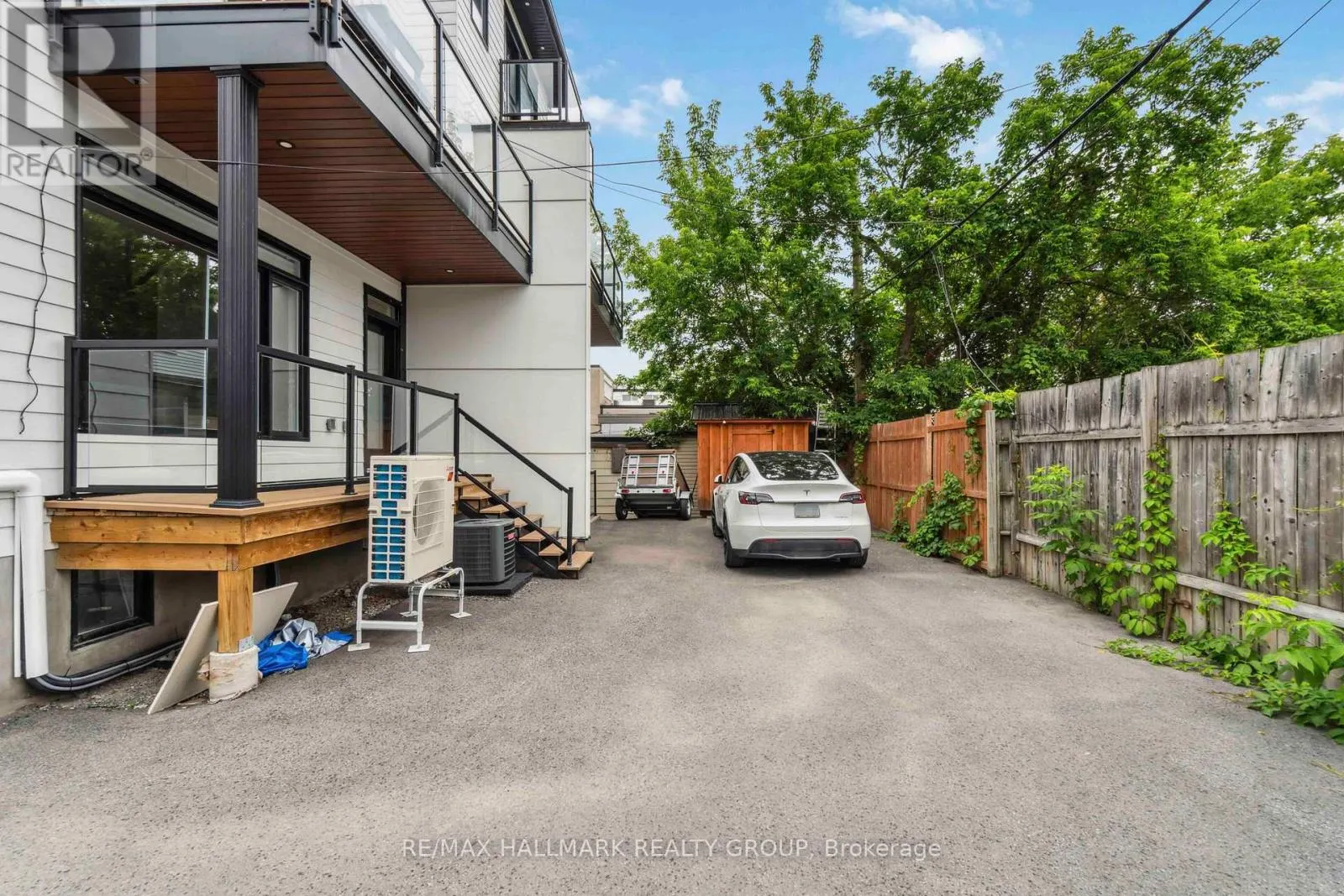 E - 72 ARMSTRONG STREET