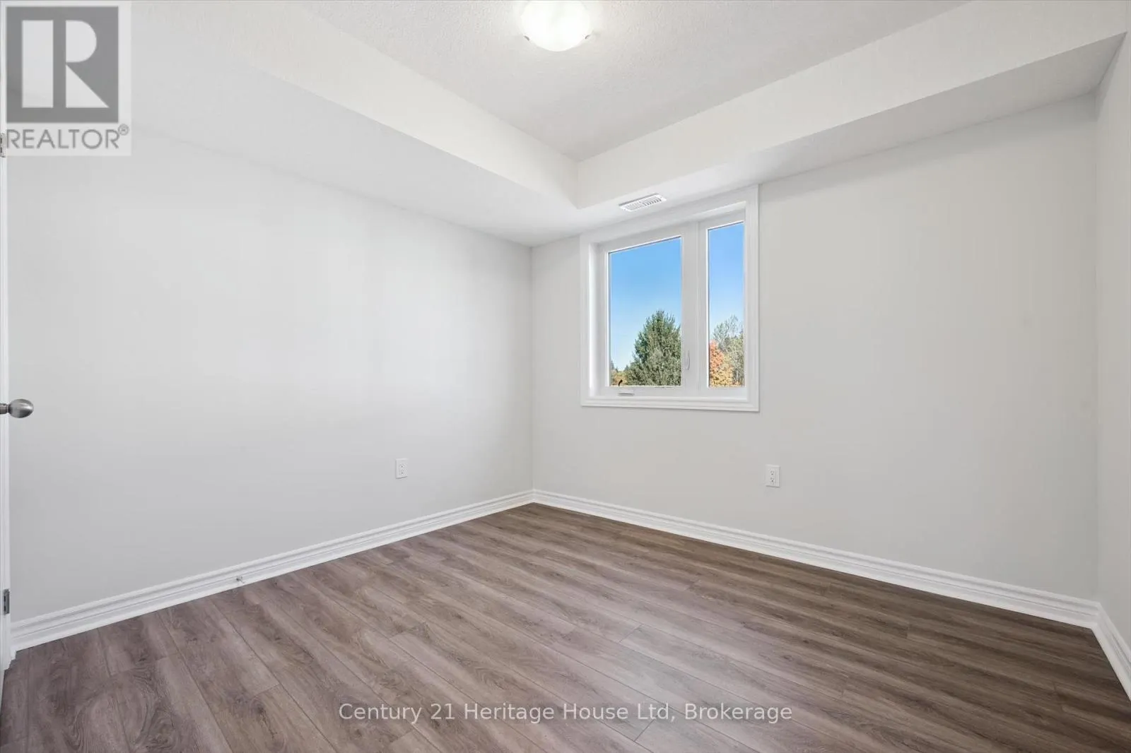 5 - 465 GARAFRAXA STREET W, #5