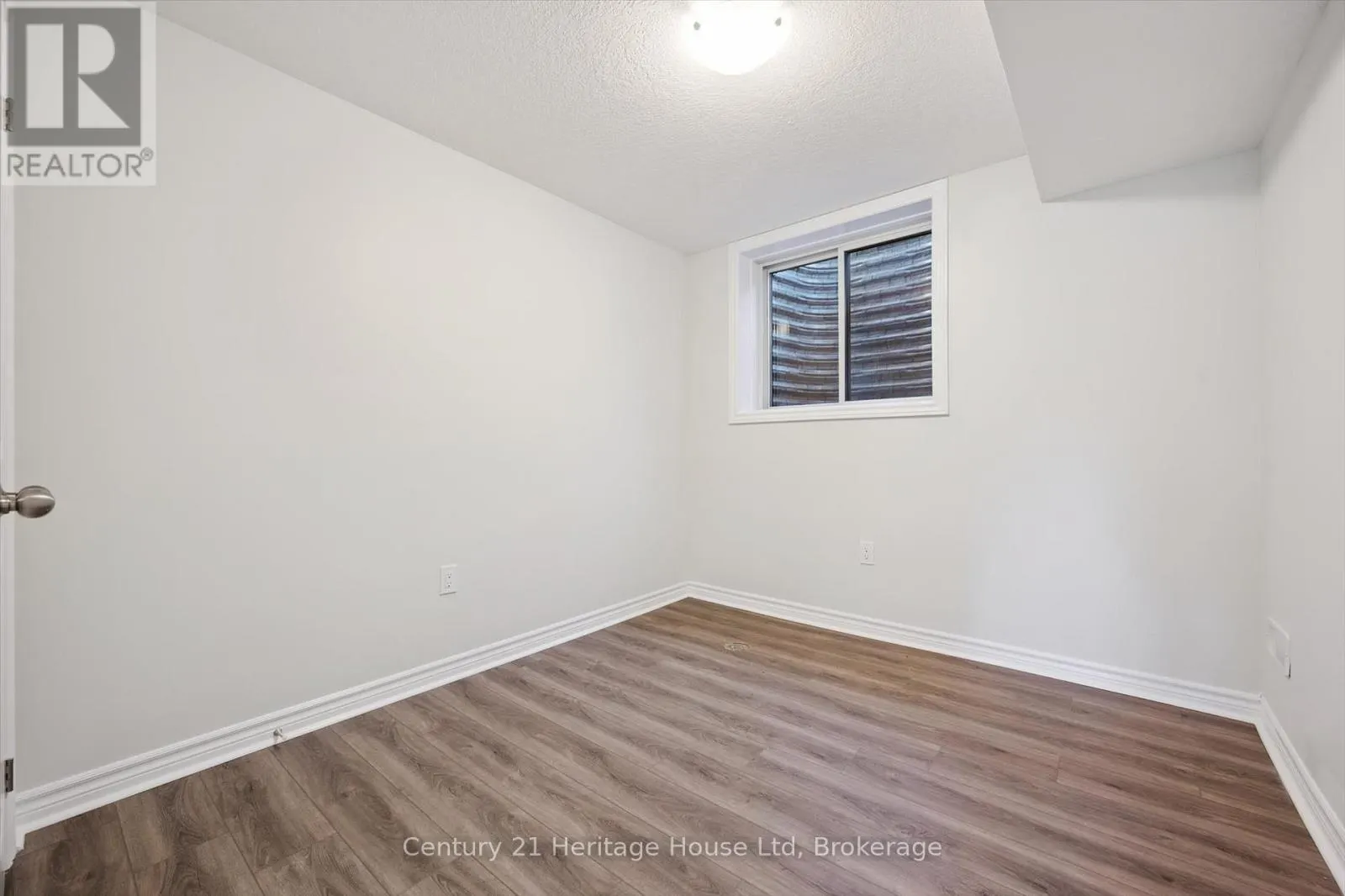 5 - 465 GARAFRAXA STREET W, #5