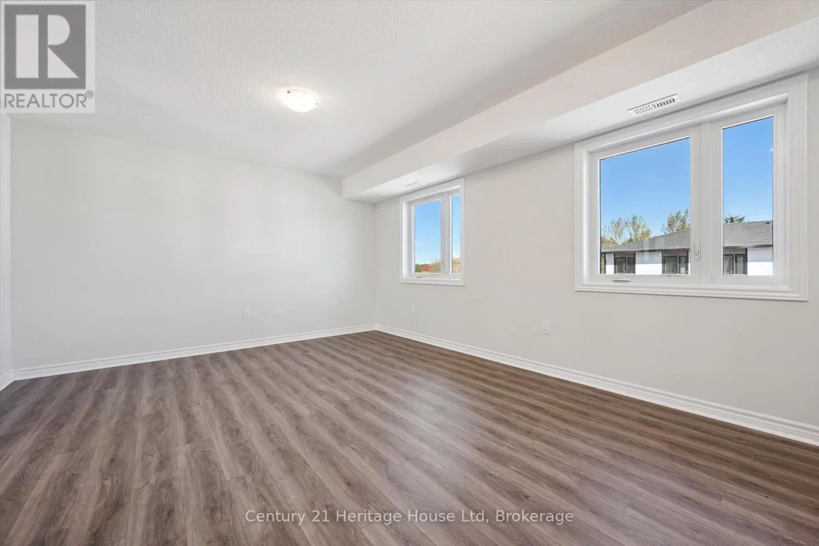 5 - 465 GARAFRAXA STREET W, #5