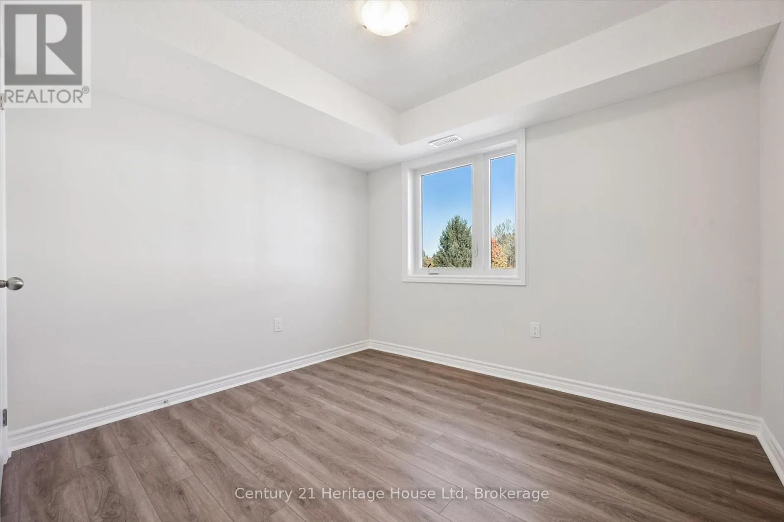5 - 465 GARAFRAXA STREET W, #5