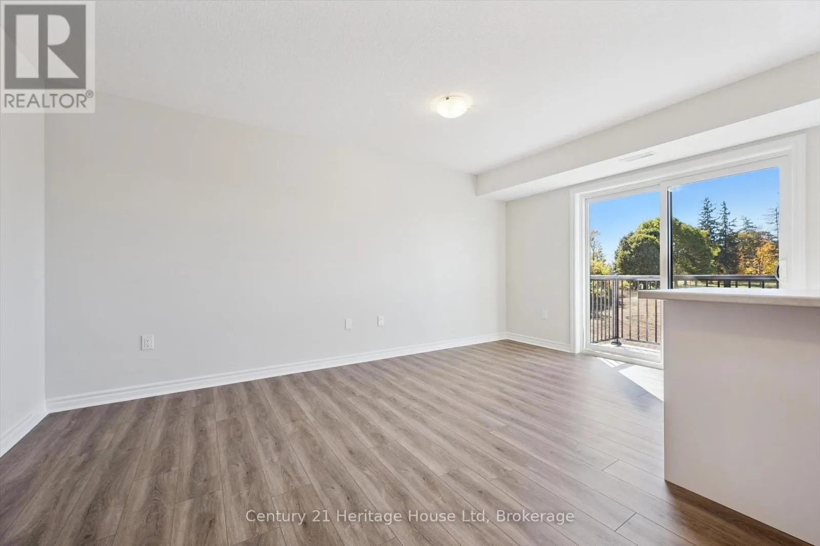 5 - 465 GARAFRAXA STREET W, #5