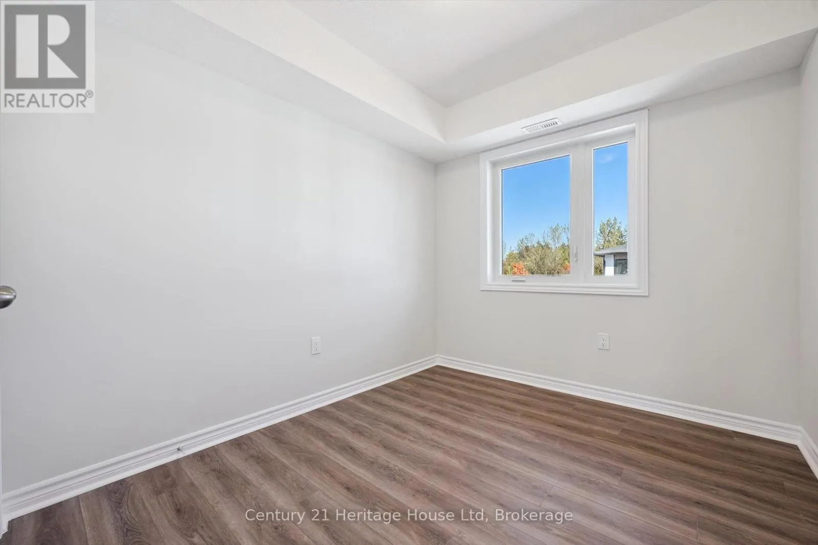 5 - 465 GARAFRAXA STREET W, #5