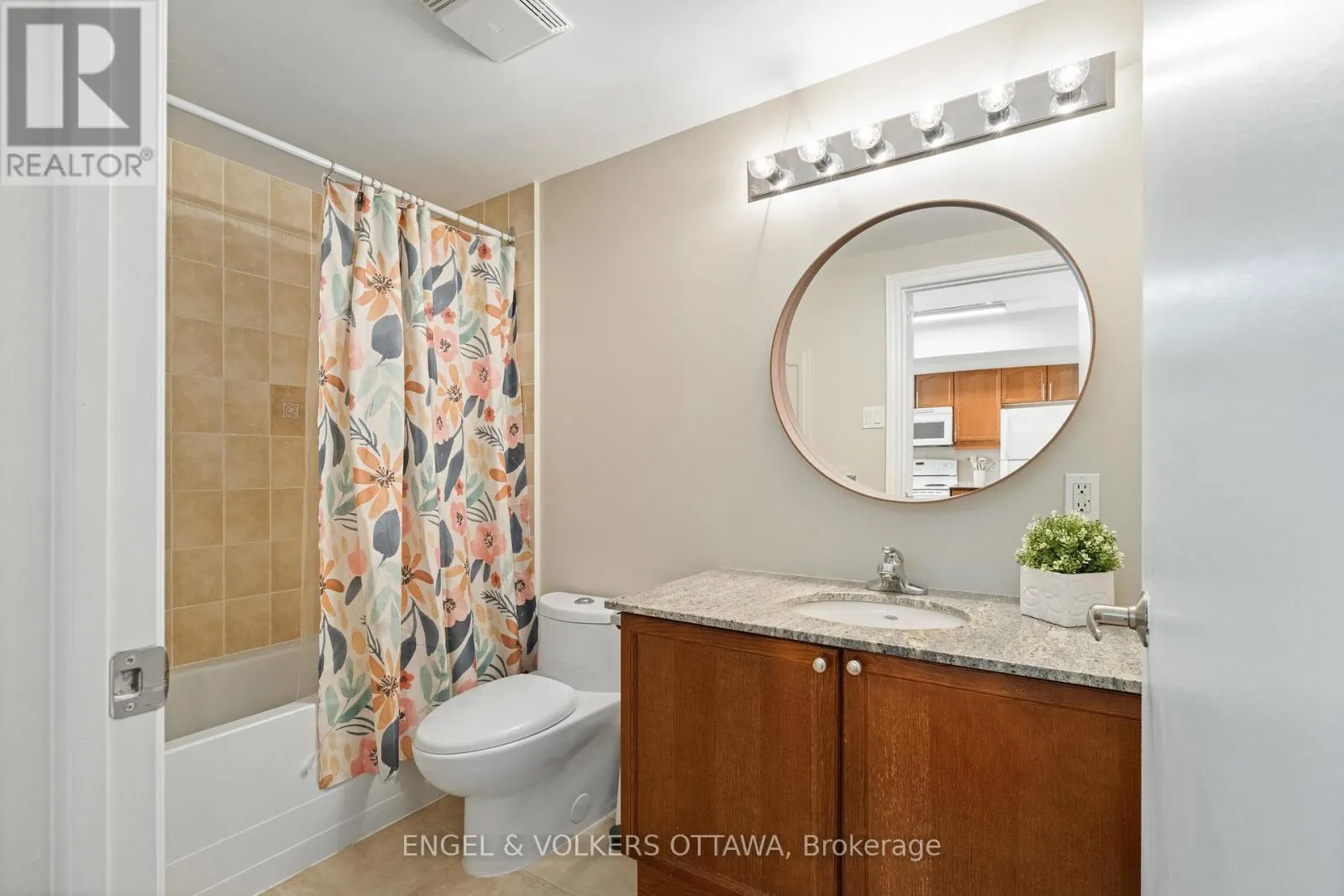 1403 - 445 LAURIER AVENUE W