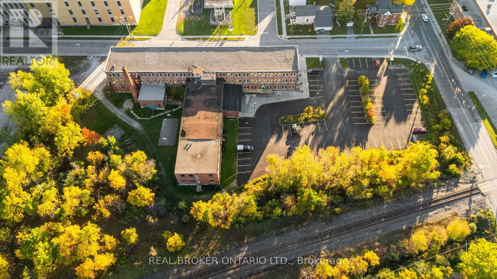 1 SHERBROOKE STREET E