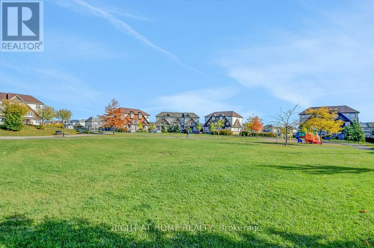 739 LAKERIDGE DRIVE