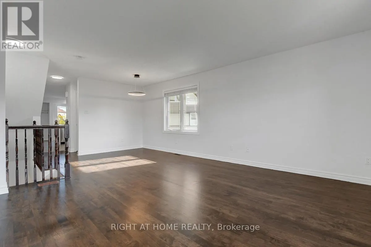 739 LAKERIDGE DRIVE