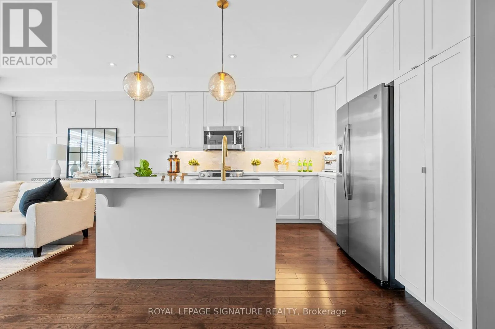 22 - 35 MIDHURST HEIGHTS