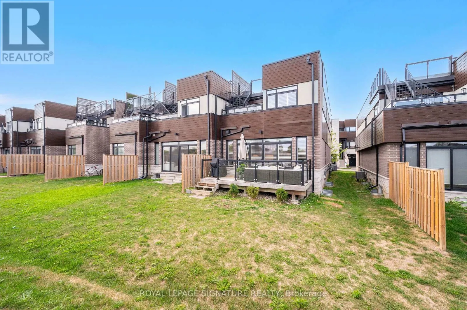 22 - 35 MIDHURST HEIGHTS